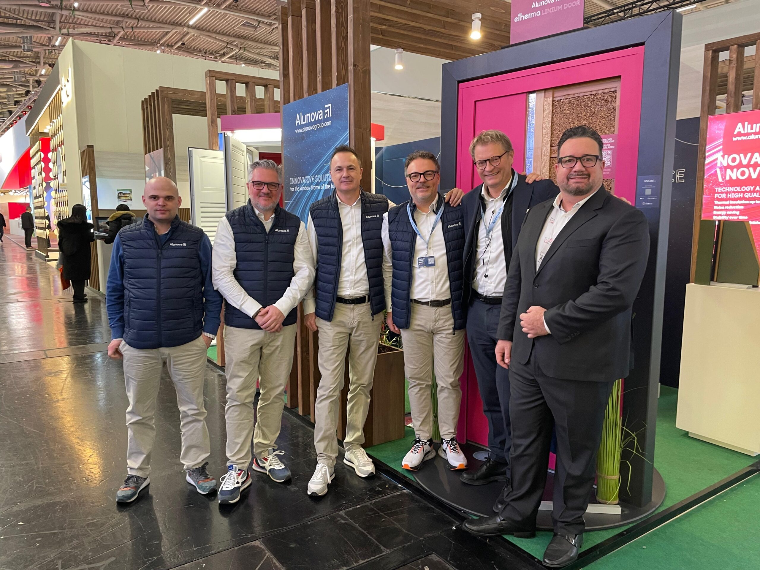 Alunova team - BAU 2025